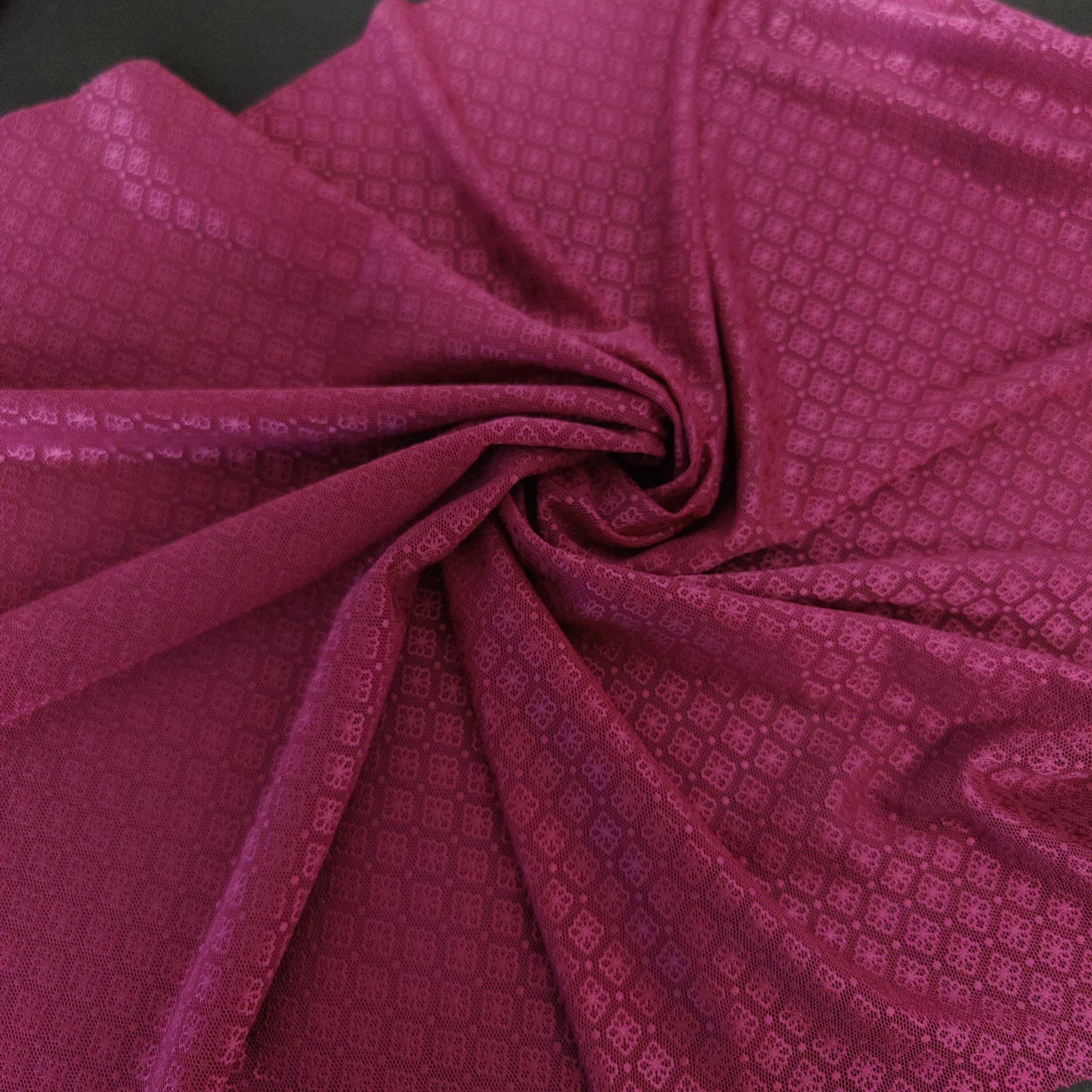Powernet, stretch mesh. Color direction: berry, raspberry IDpwx8