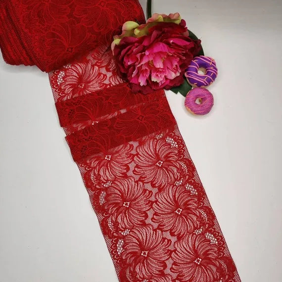 elastische Spitze dunkelrot mit Blumen, Preis per 1/2 Meter IDsx4 LingerieMeMade